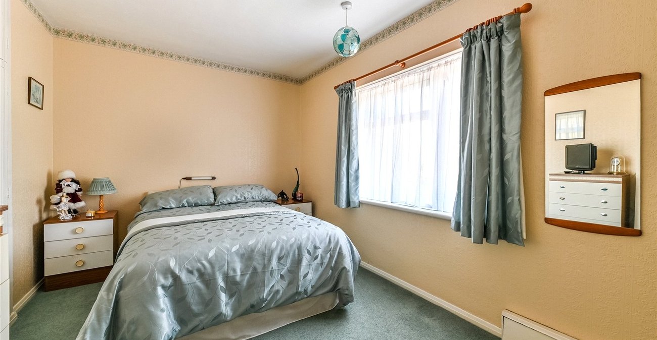 3 bedroom house for sale in Northfleet | Robinson Michael & Jackson