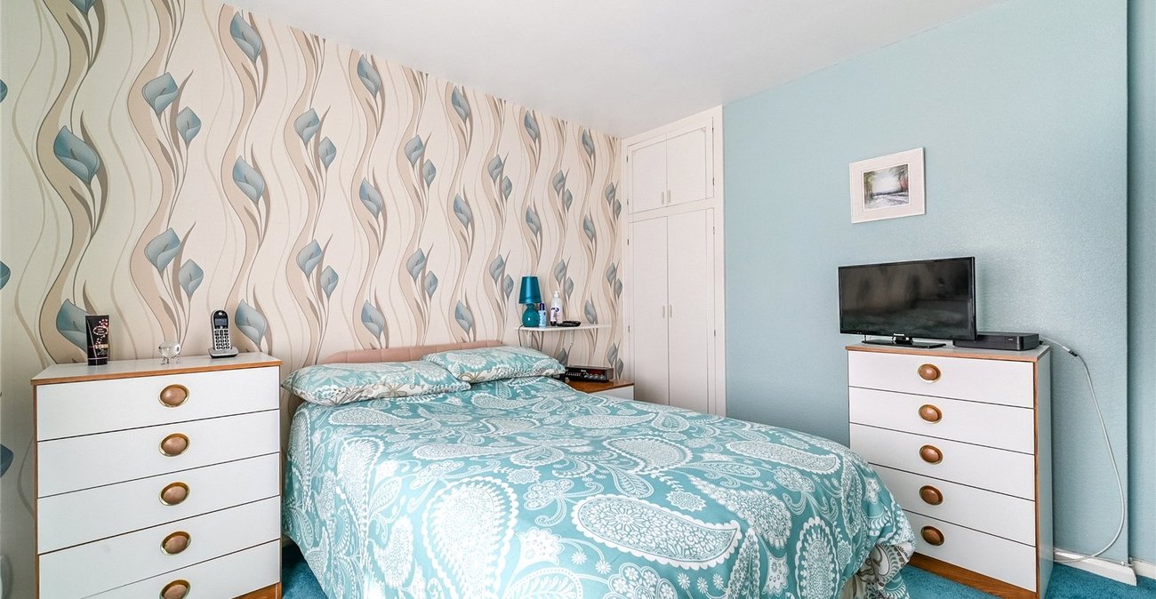 3 bedroom house for sale in Northfleet | Robinson Michael & Jackson