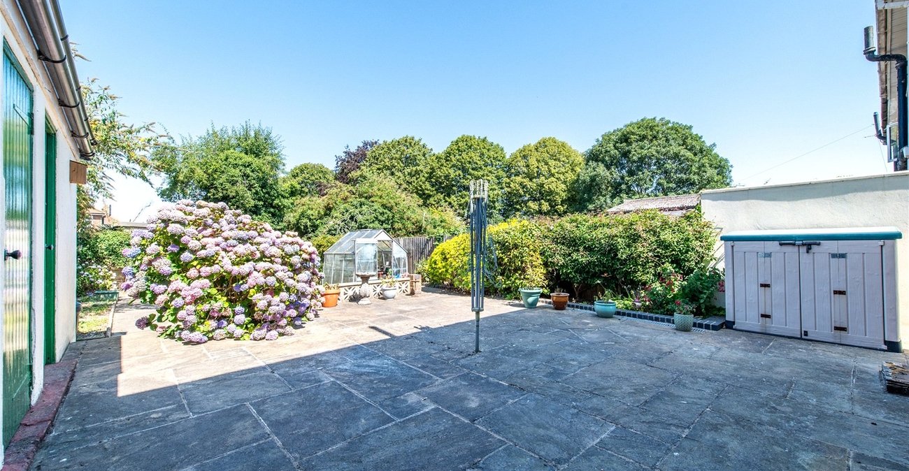 3 bedroom house for sale in Northfleet | Robinson Michael & Jackson