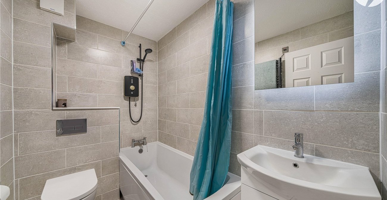 1 bedroom property for sale in Dartford | Robinson Jackson