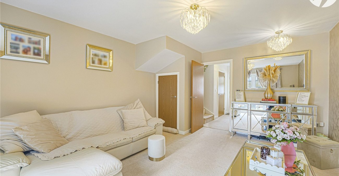 2 bedroom house for sale in Dartford | Robinson Jackson