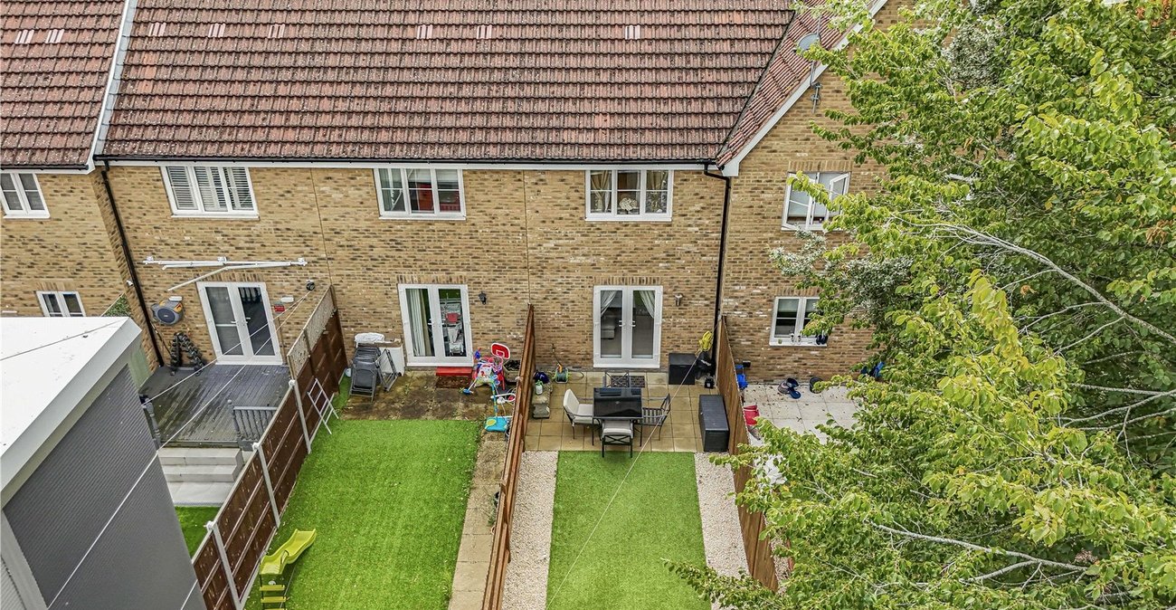 2 bedroom house for sale in Dartford | Robinson Jackson