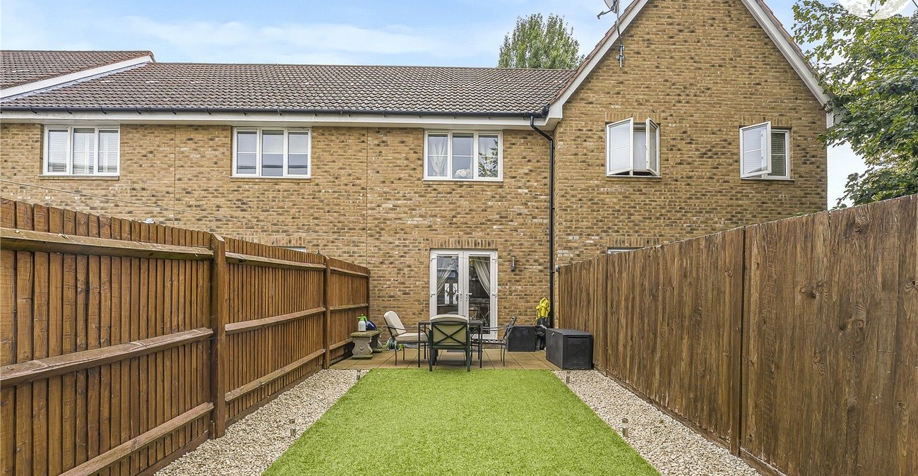 2 bedroom house for sale in Dartford | Robinson Jackson