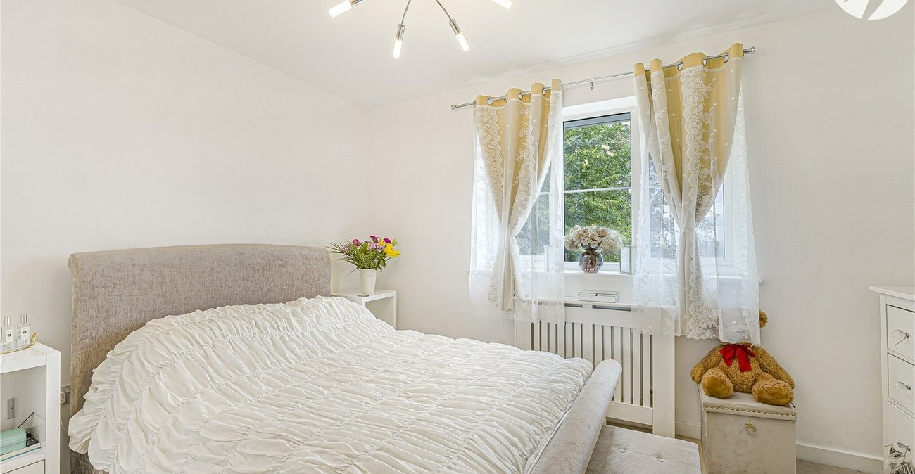 2 bedroom house for sale in Dartford | Robinson Jackson