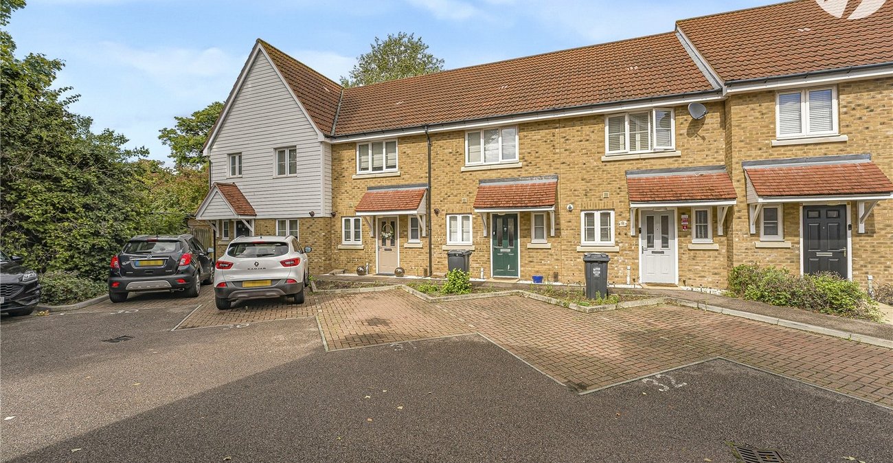 2 bedroom house for sale in West Dartford | Robinson Jackson