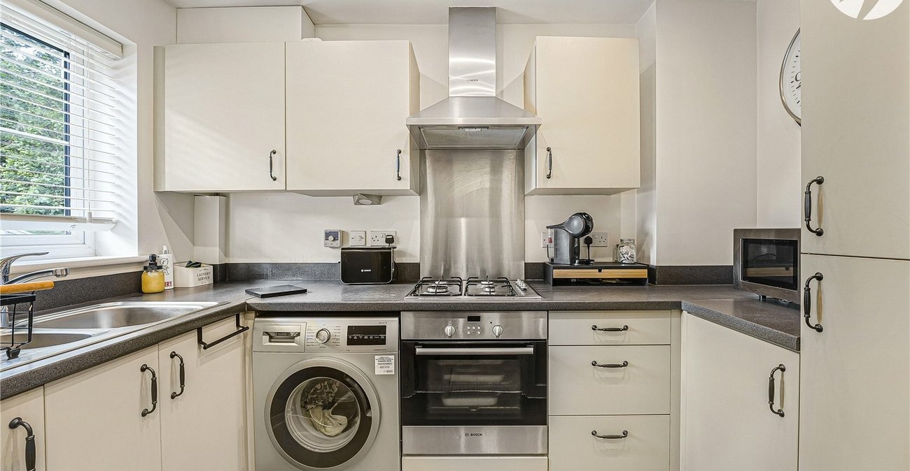 2 bedroom house for sale in West Dartford | Robinson Jackson