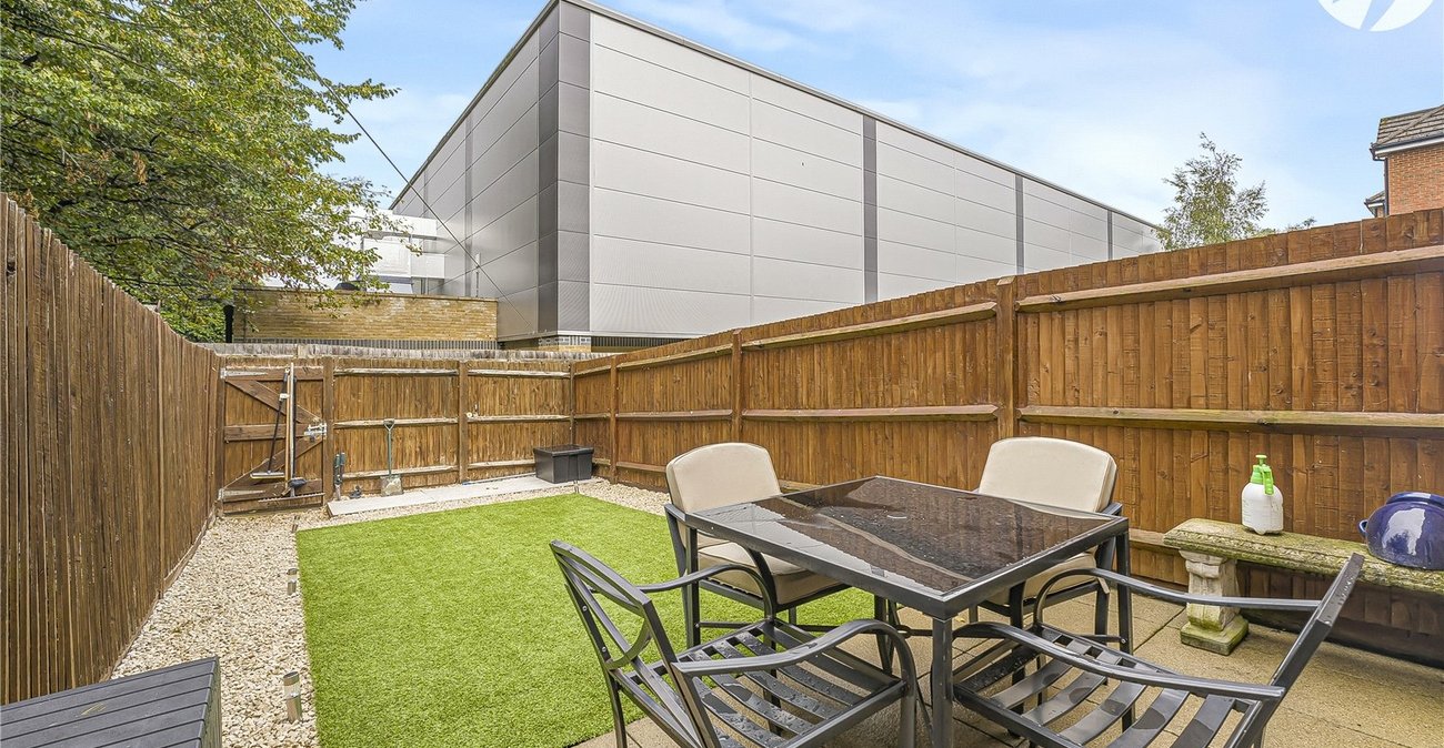 2 bedroom house for sale in West Dartford | Robinson Jackson