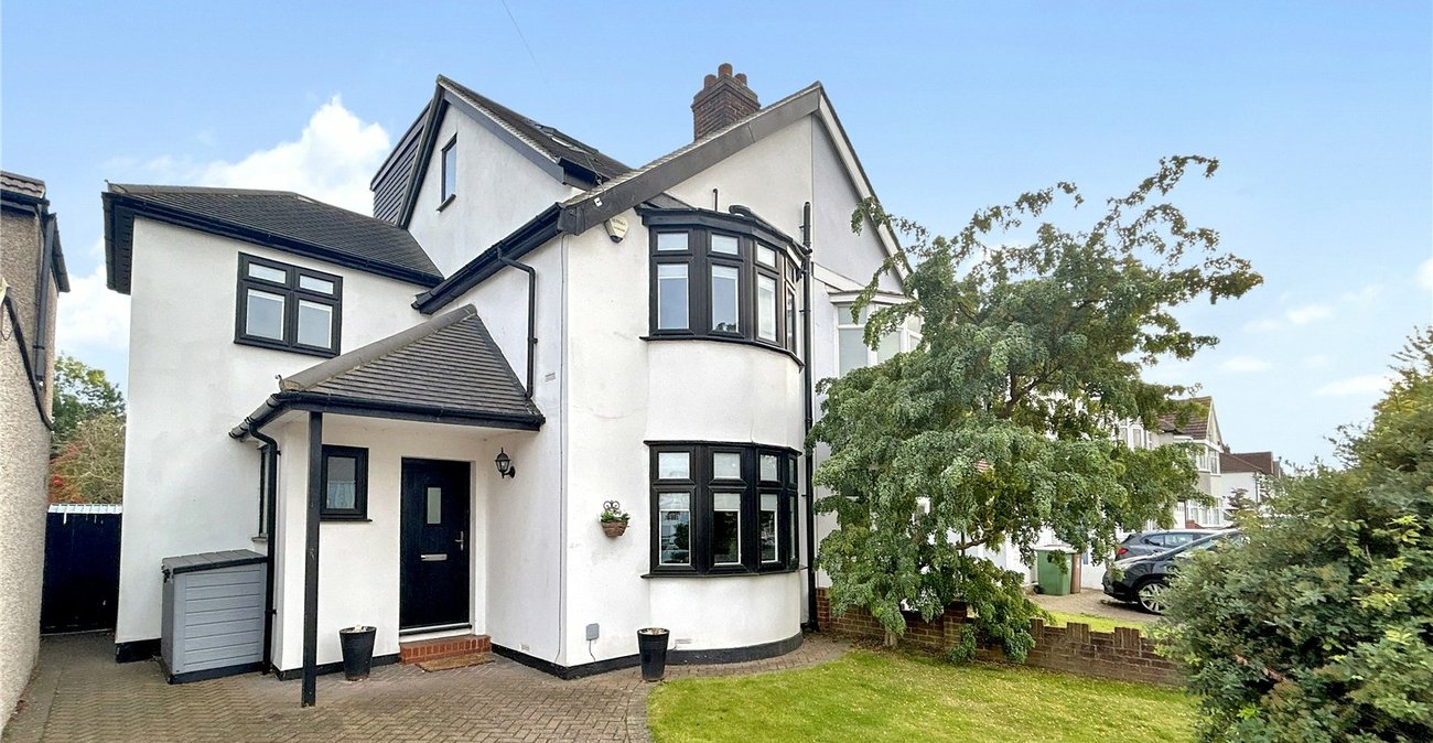 3 bedroom house for sale in Sidcup | Robinson Jackson