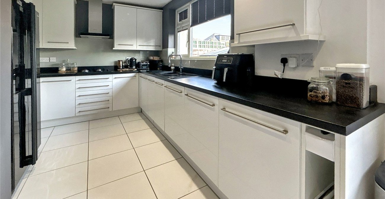 3 bedroom house for sale in Sidcup | Robinson Jackson
