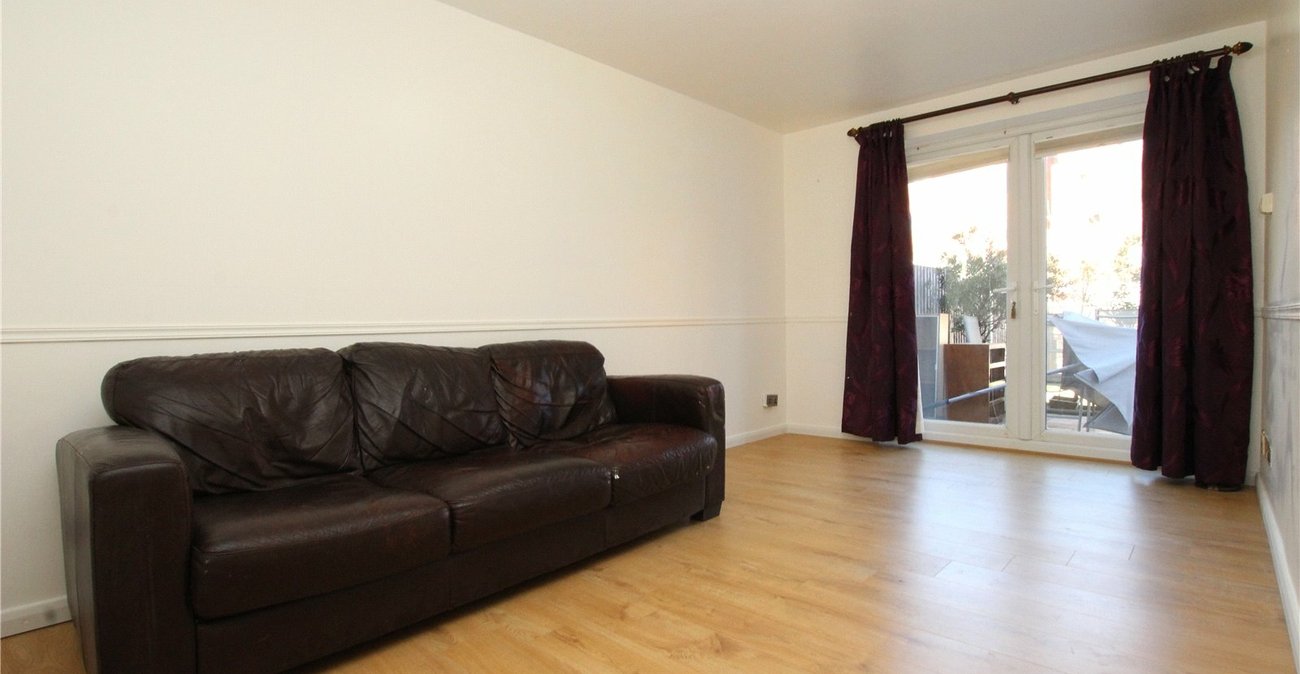 3 bedroom house for sale in Woolwich | Robinson Jackson