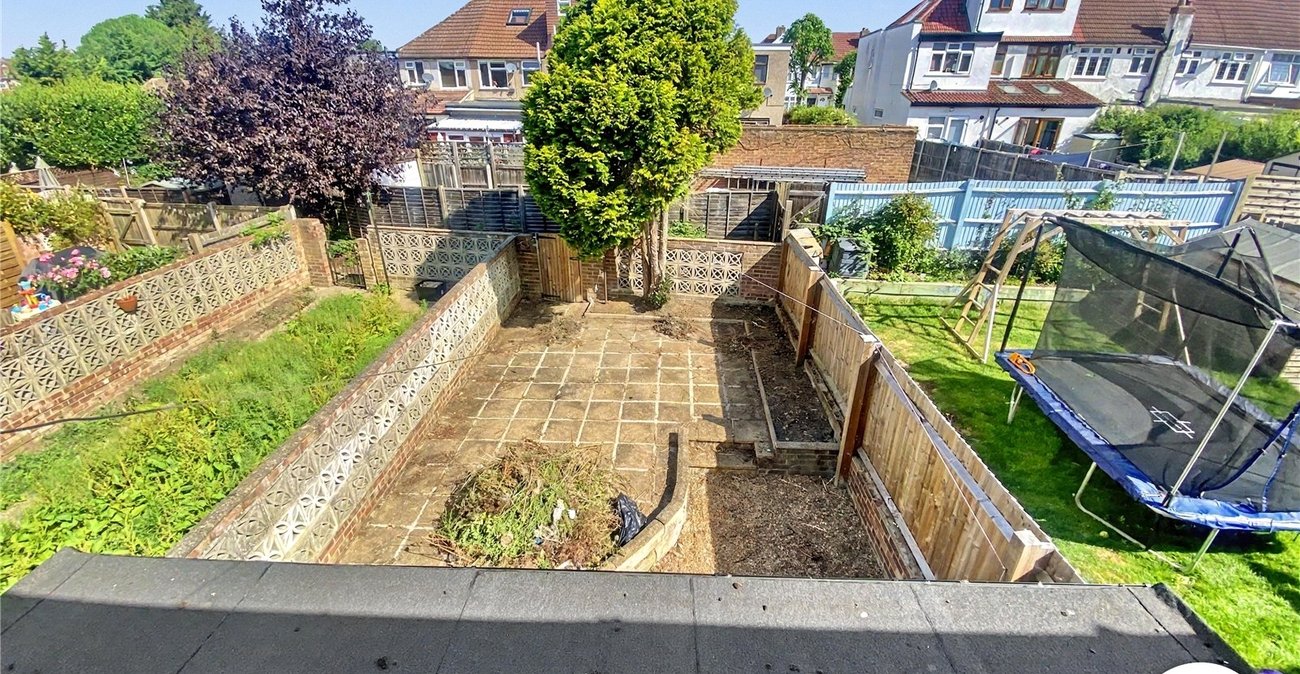 3 bedroom house for sale in Sidcup | Robinson Jackson