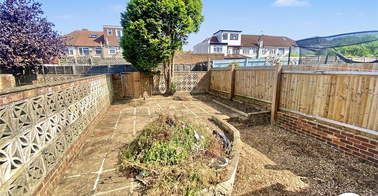 3 bedroom house for sale in Sidcup | Robinson Jackson