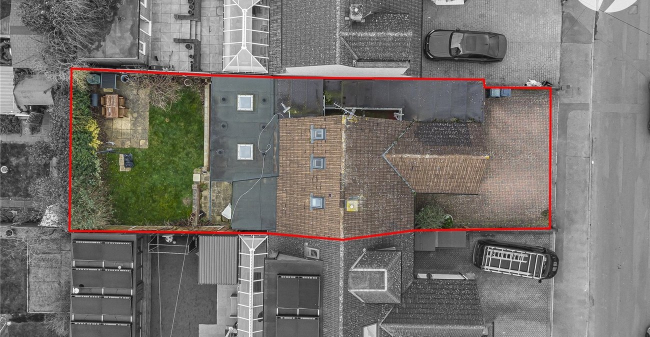 4 bedroom bungalow for sale in Dartford | Robinson Jackson