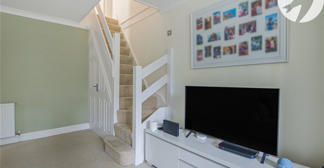 4 bedroom bungalow for sale in Dartford | Robinson Jackson