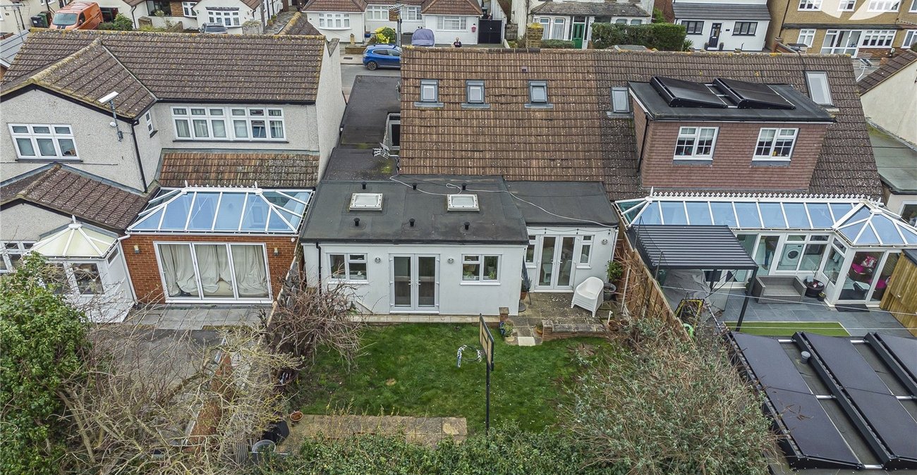 4 bedroom bungalow for sale in Dartford | Robinson Jackson