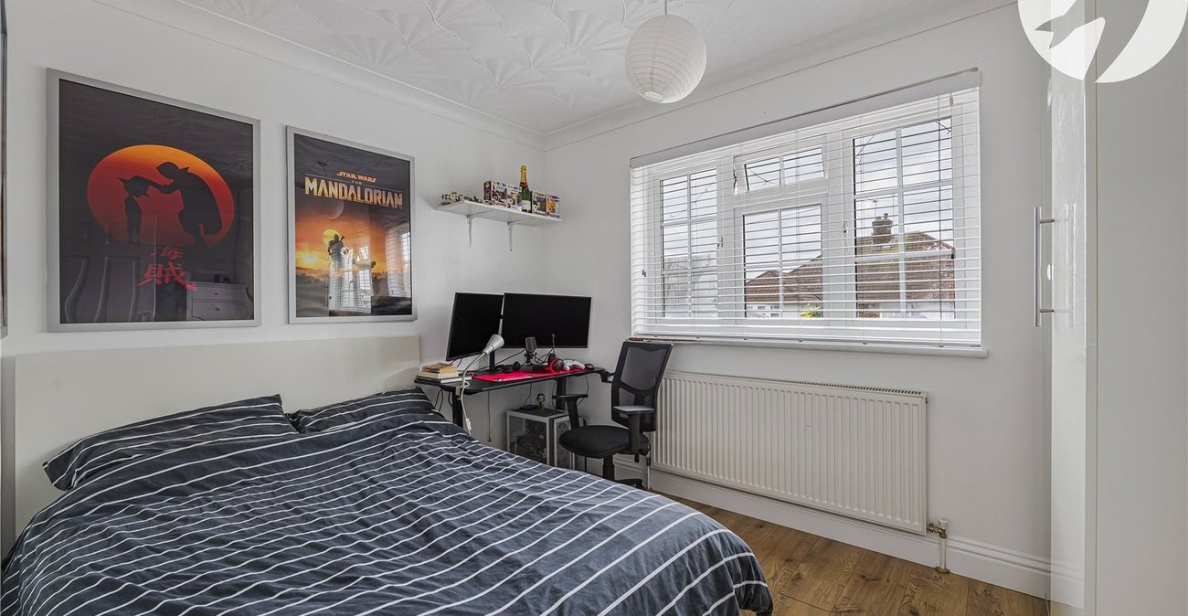 4 bedroom bungalow for sale in Dartford | Robinson Jackson