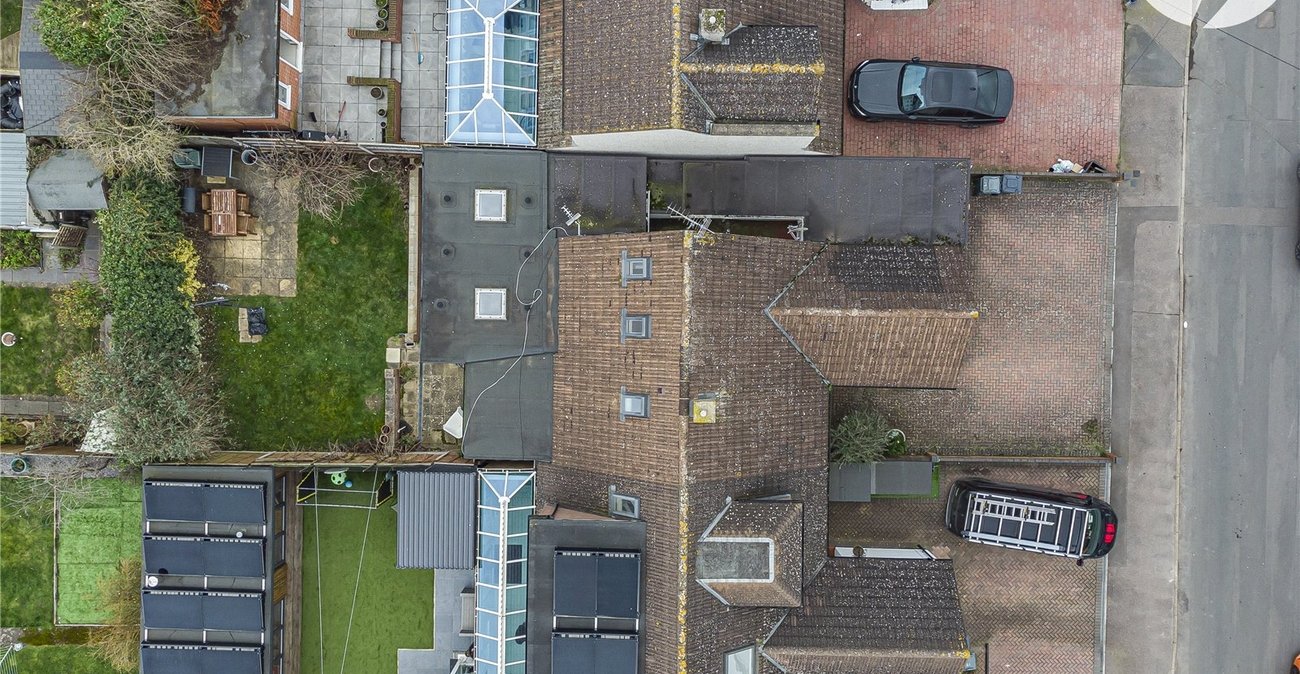 4 bedroom bungalow for sale in Dartford | Robinson Jackson