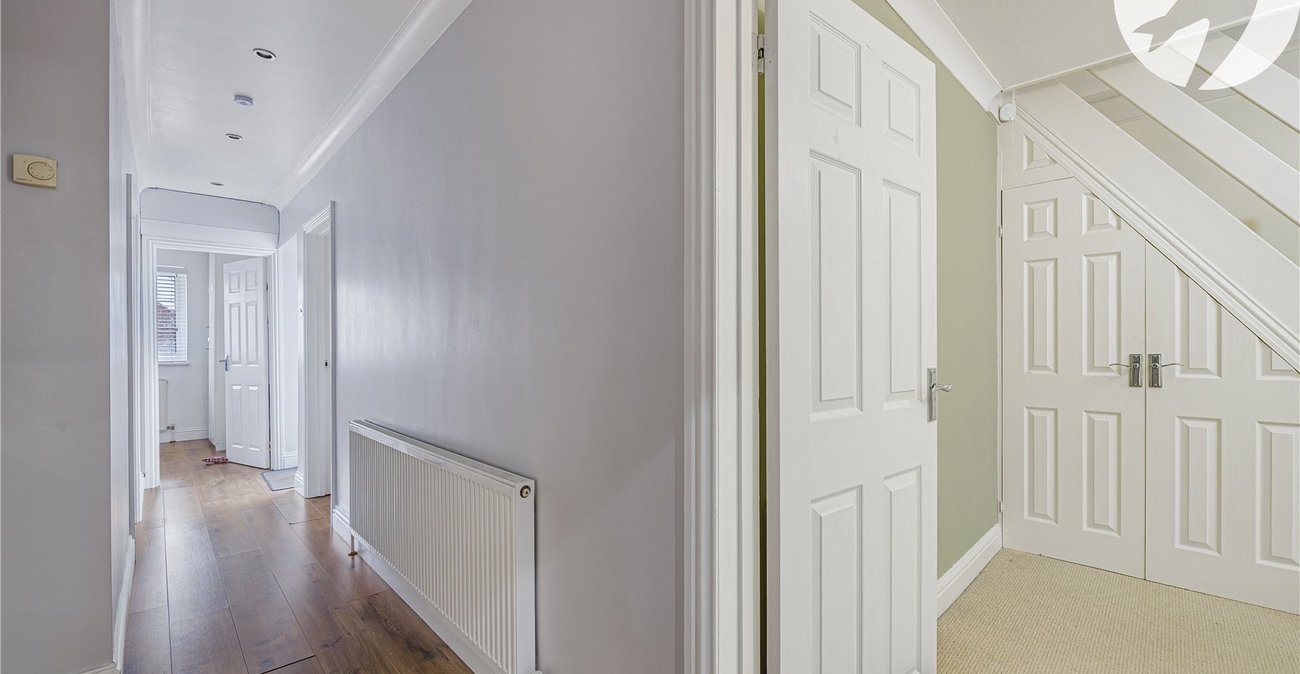 4 bedroom bungalow for sale in Dartford | Robinson Jackson