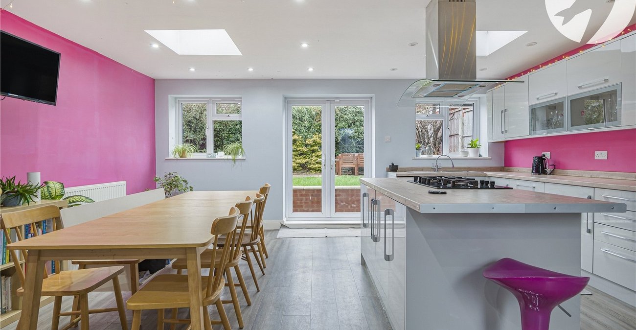 4 bedroom bungalow for sale in Dartford | Robinson Jackson