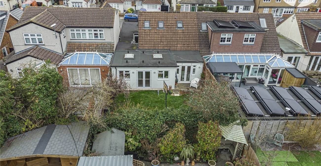 4 bedroom bungalow for sale in Dartford | Robinson Jackson