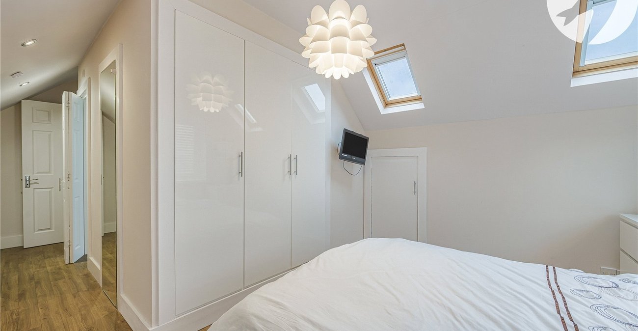 4 bedroom bungalow for sale in Dartford | Robinson Jackson