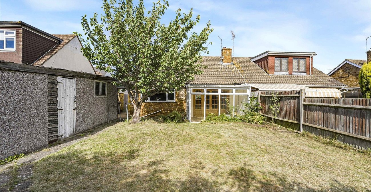 2 bedroom property for sale in Dartford | Robinson Jackson