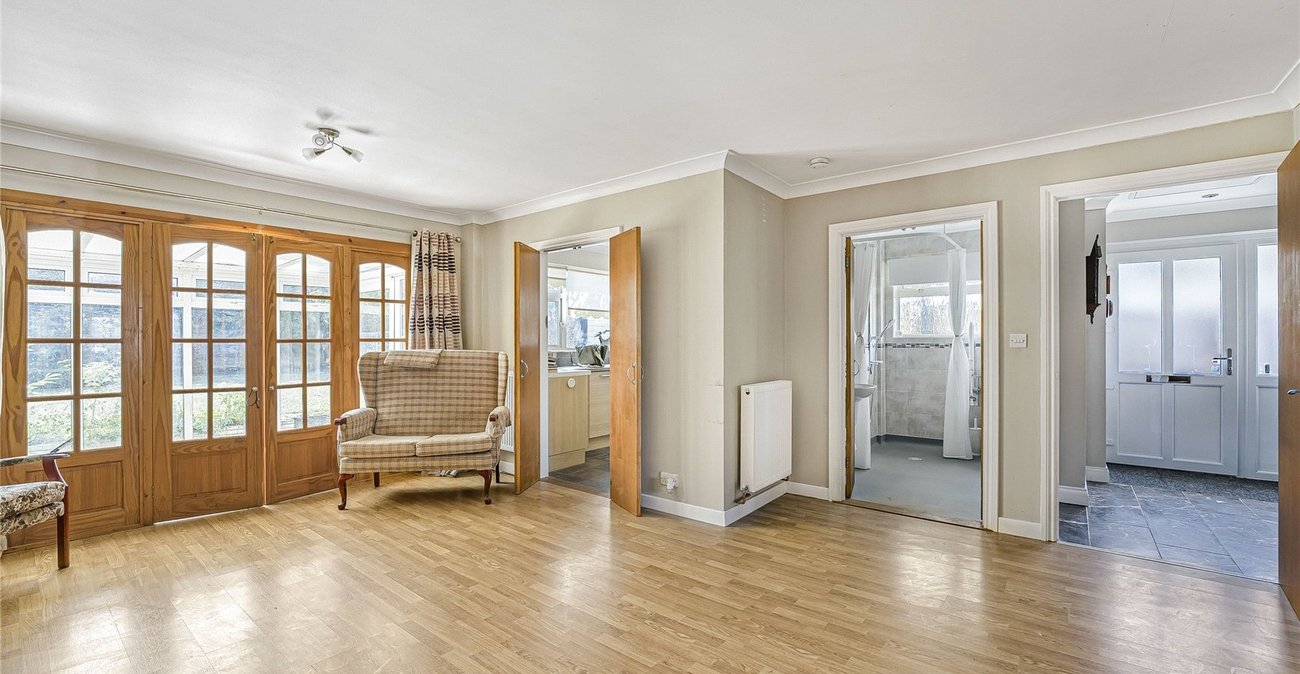 2 bedroom property for sale in Dartford | Robinson Jackson