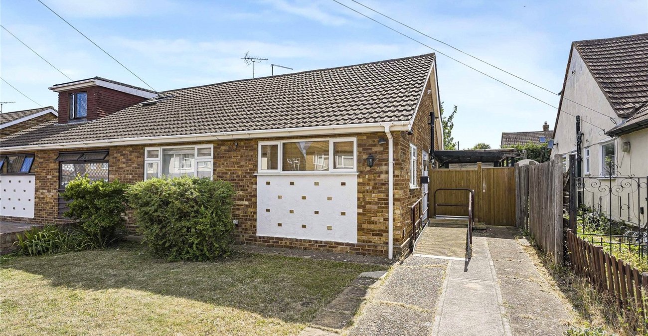 2 bedroom property for sale in Dartford | Robinson Jackson