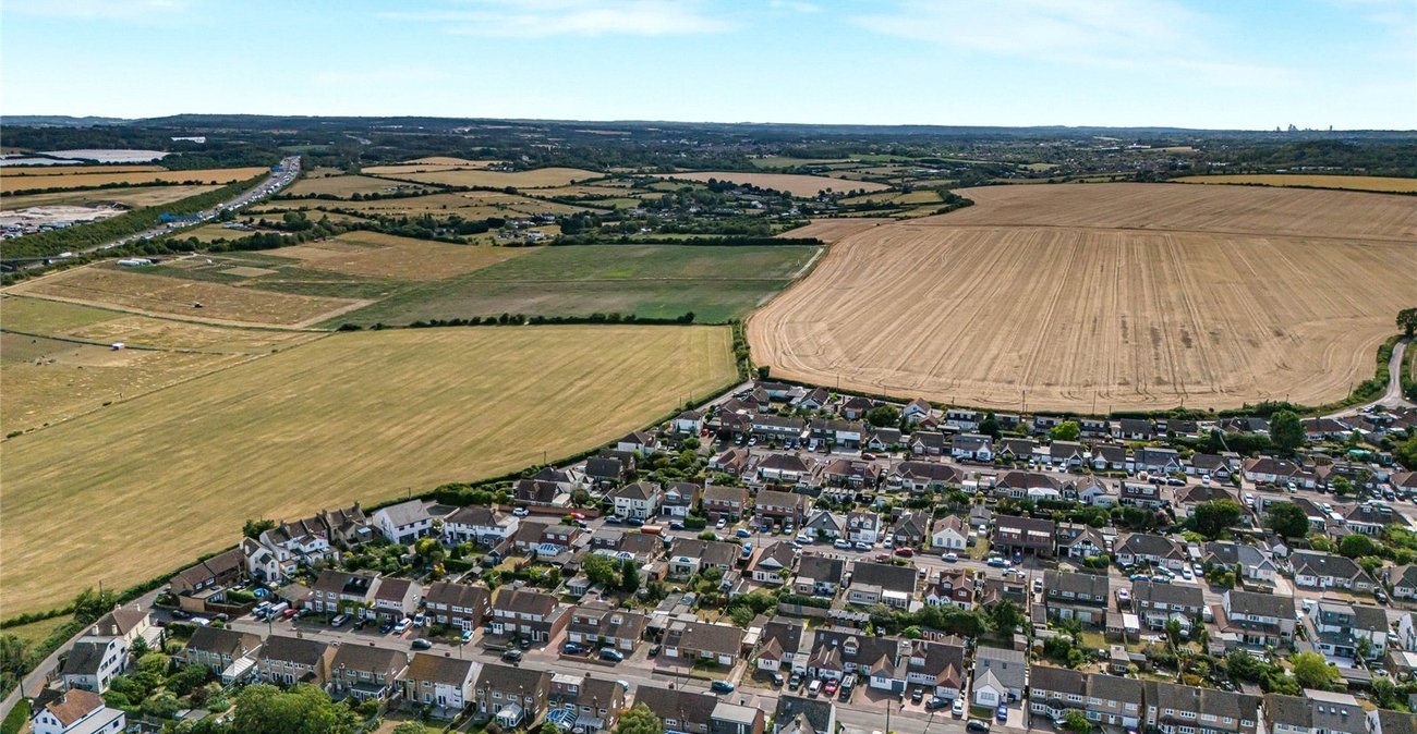 2 bedroom property for sale in Dartford | Robinson Jackson