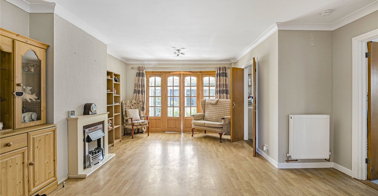 2 bedroom property for sale in Dartford | Robinson Jackson