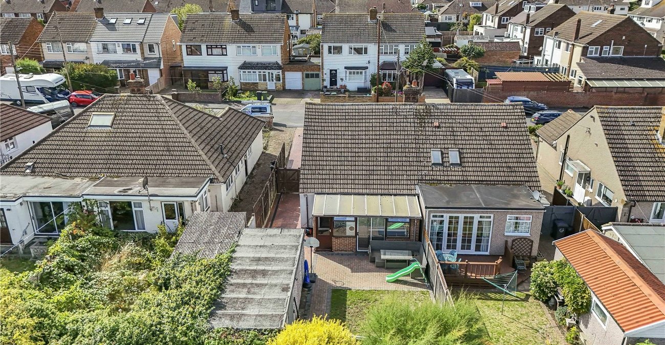 3 bedroom bungalow for sale in Hawley | Robinson Jackson