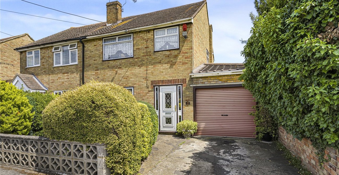 3 bedroom house for sale in Hawley | Robinson Jackson