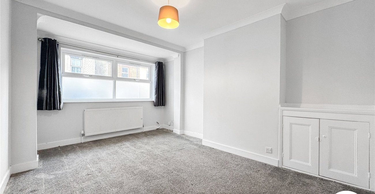 1 bedroom property for sale in Sittingbourne | Robinson Michael & Jackson