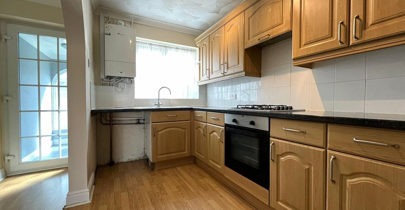 3 bedroom house for sale in Walderslade | Robinson Michael & Jackson