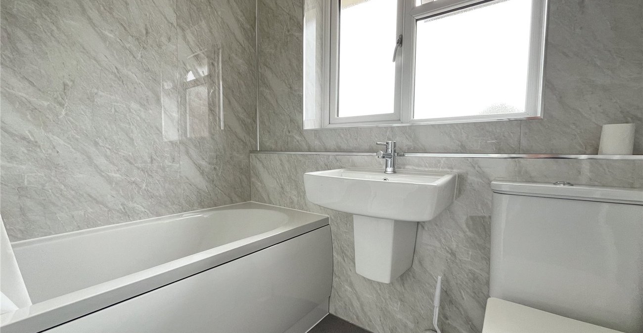 3 bedroom house for sale in Walderslade | Robinson Michael & Jackson