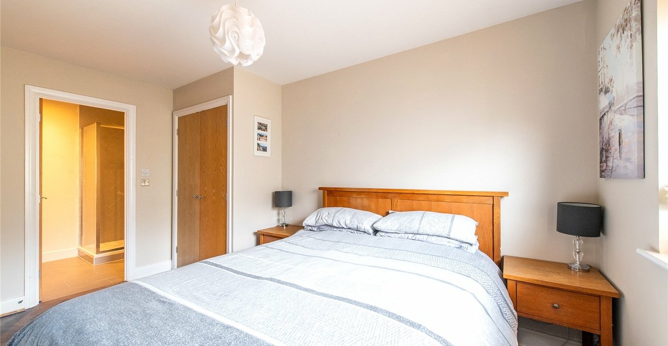 2 bedroom property for sale in Maidstone | Robinson Michael & Jackson