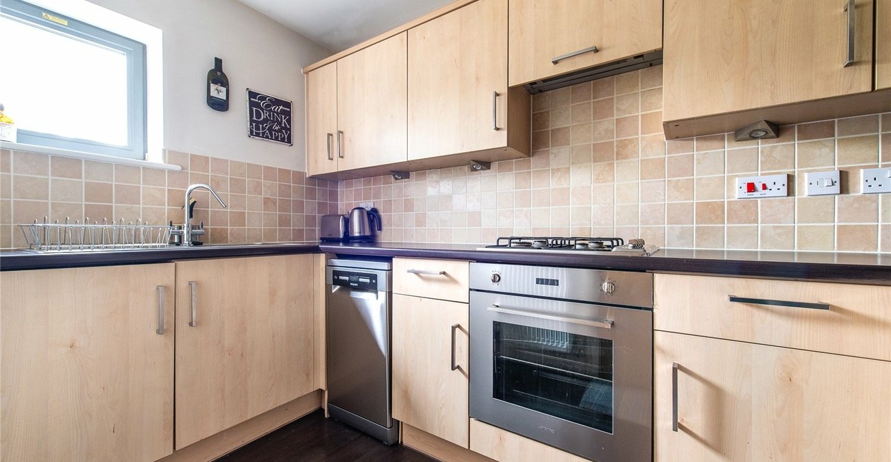 2 bedroom property for sale in Maidstone | Robinson Michael & Jackson