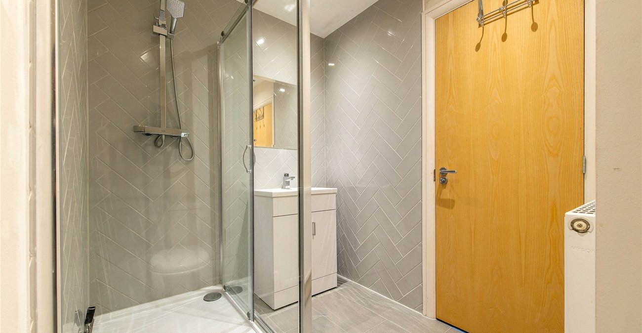 2 bedroom property for sale in Maidstone | Robinson Michael & Jackson