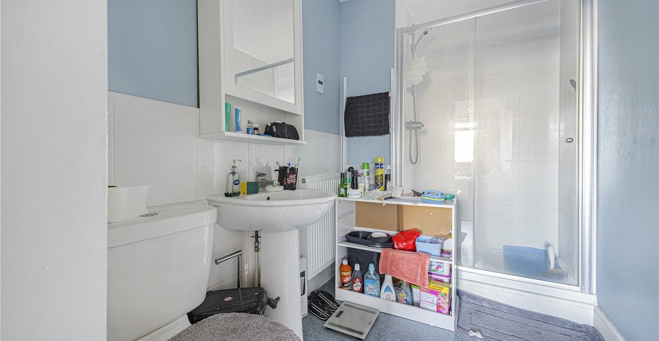 2 bedroom property for sale in Maidstone | Robinson Michael & Jackson