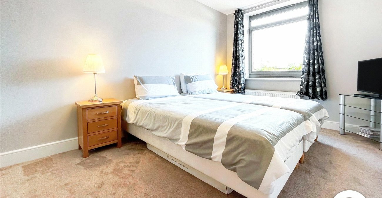 2 bedroom property for sale in Maidstone | Robinson Michael & Jackson