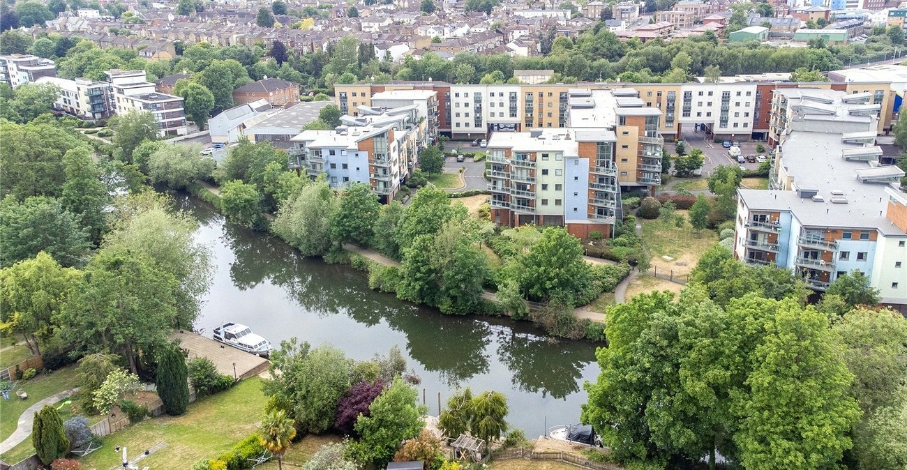 2 bedroom property for sale in Maidstone | Robinson Michael & Jackson
