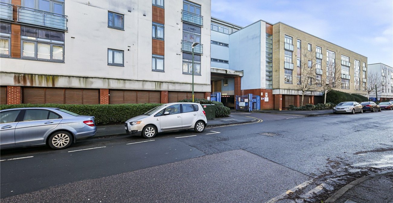 2 bedroom property for sale in Maidstone | Robinson Michael & Jackson