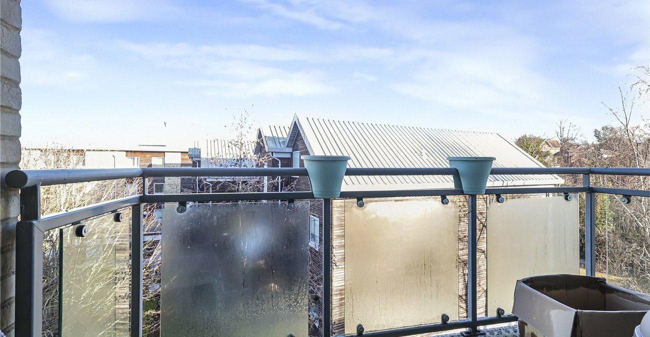 2 bedroom property for sale in Maidstone | Robinson Michael & Jackson