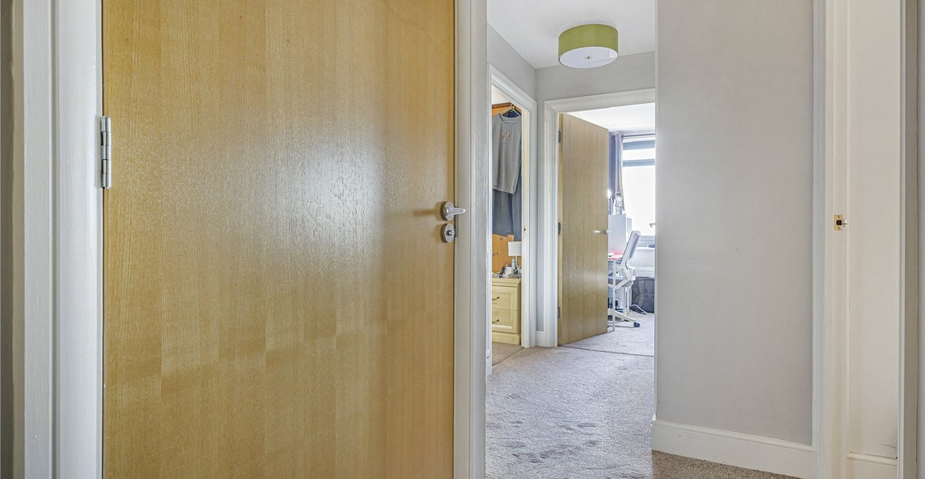 2 bedroom property for sale in Maidstone | Robinson Michael & Jackson