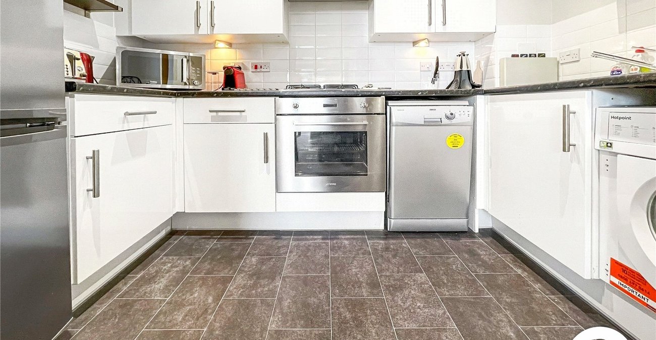 2 bedroom property for sale in Maidstone | Robinson Michael & Jackson