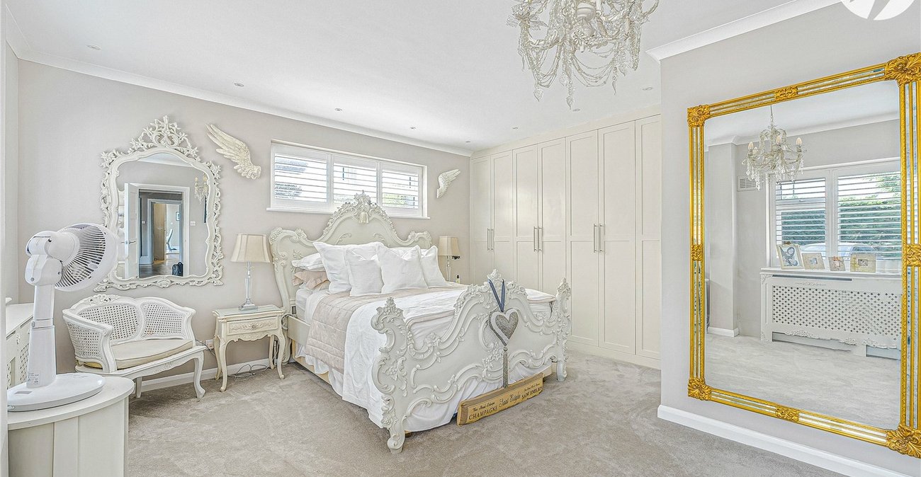4 bedroom bungalow for sale in Bexley | Robinson Jackson