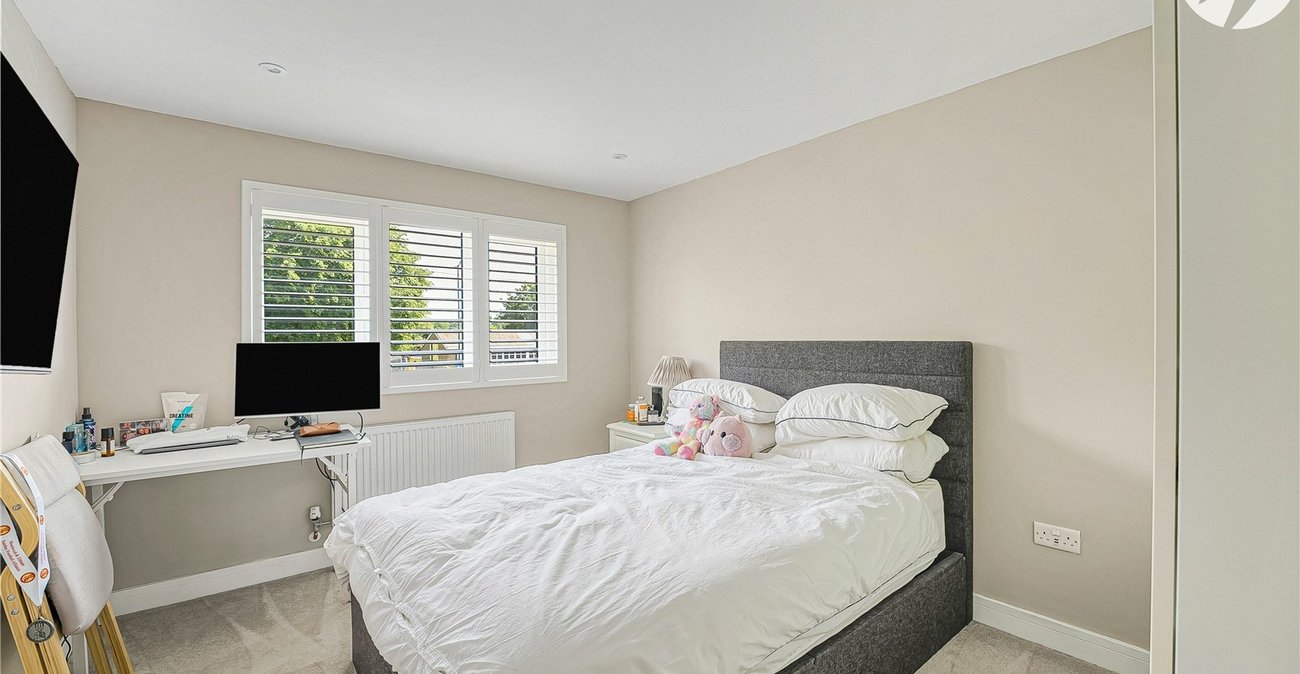 4 bedroom bungalow for sale in Bexley | Robinson Jackson