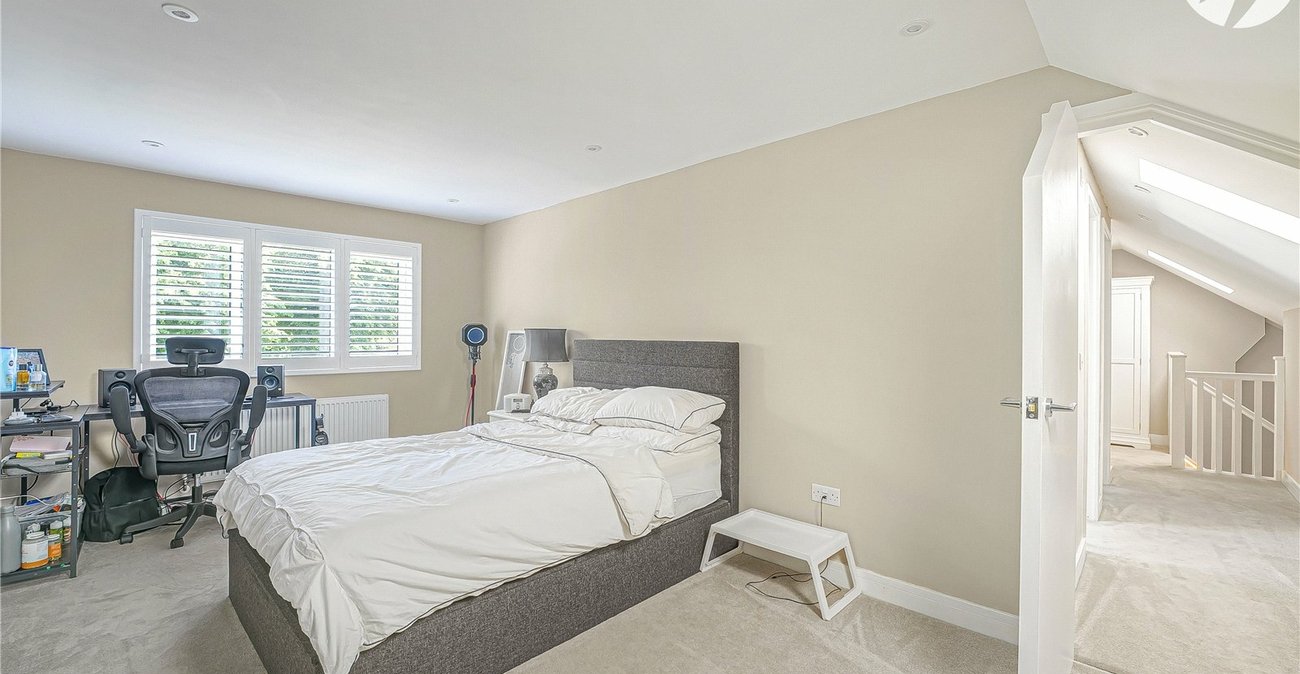 4 bedroom bungalow for sale in Bexley | Robinson Jackson
