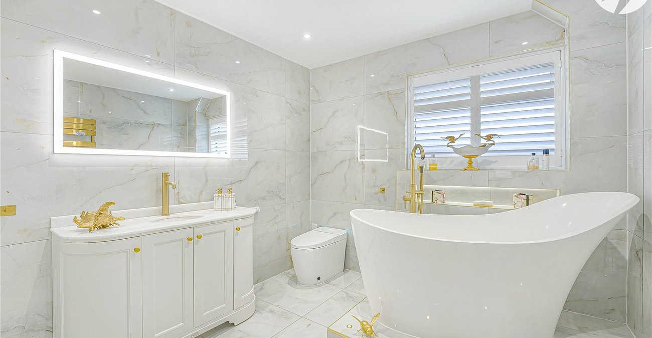 4 bedroom bungalow for sale in Bexley | Robinson Jackson
