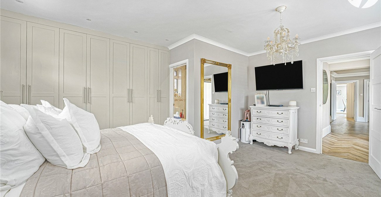 4 bedroom bungalow for sale in Bexley | Robinson Jackson